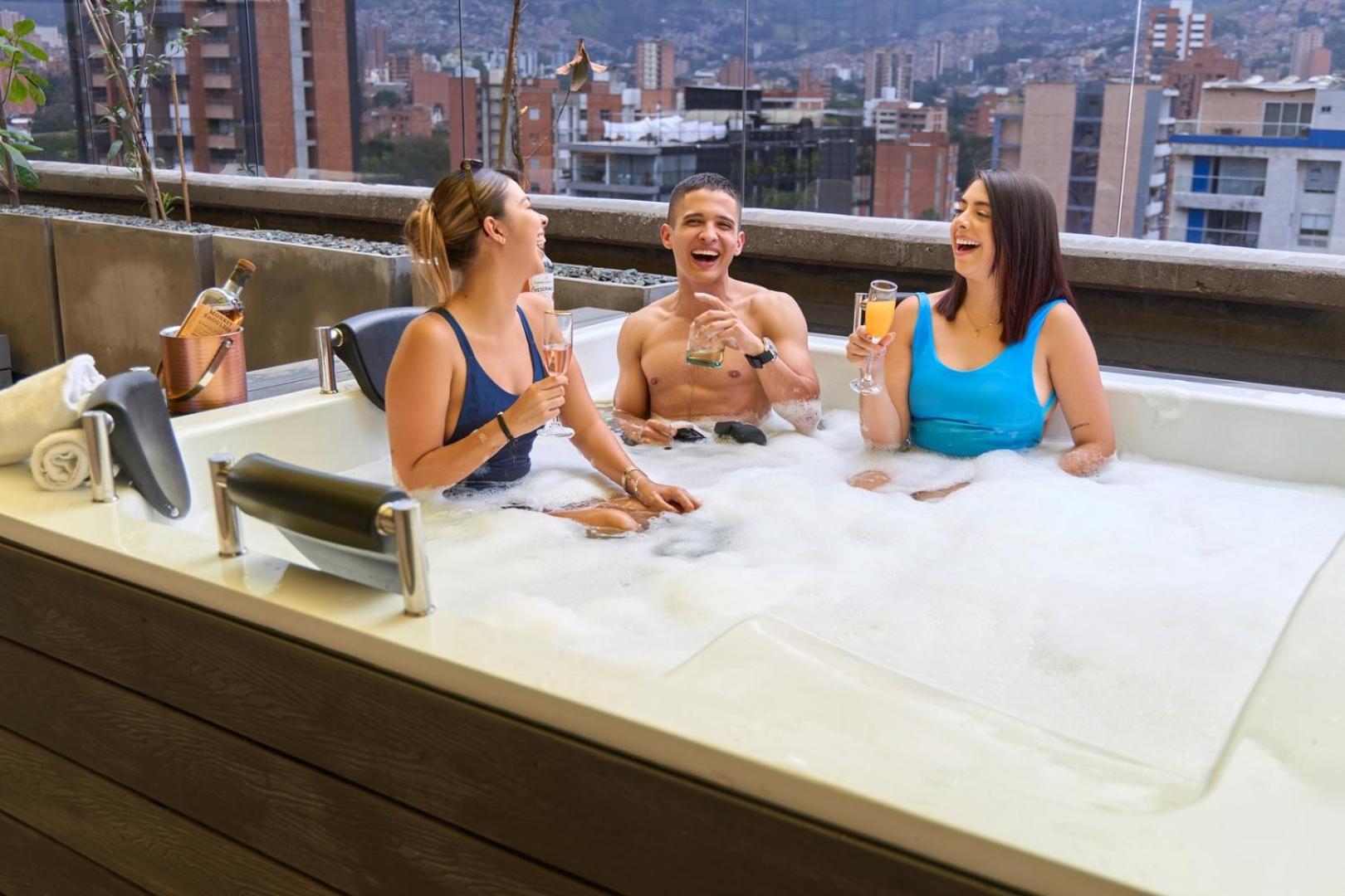 Rosa Negra Stadio Your Cozy Getaway Medellin Exterior photo